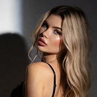 high class london escort 34C blonde girl VIVIENNE
