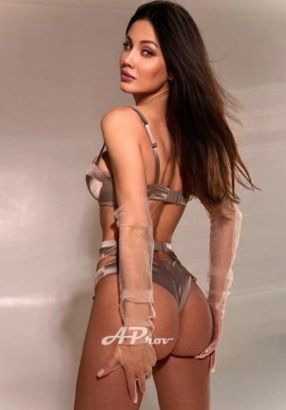 london escorts elite fashion models dinner date Elizabeth