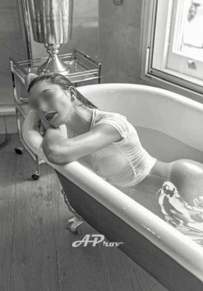 open minded london escorts bisexual hot RIANA