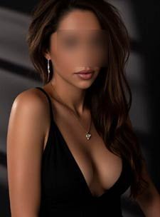 elite london escorts fashion model 32C MAYA