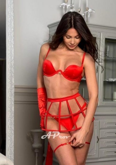 london escorts elite fashion models dinner date Elizabeth